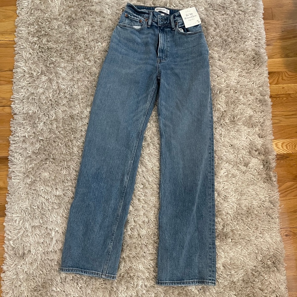 Abercrombie & fitch curve love 90s relaxes high rise jean